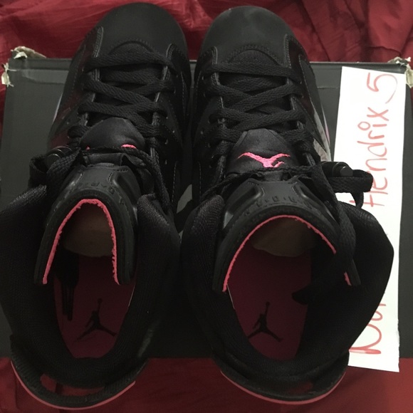 SZ 7 AIR JORDAN TUXEDO 11 & SZ 7 AIR JORDAN 6 - Picture 6 of 8